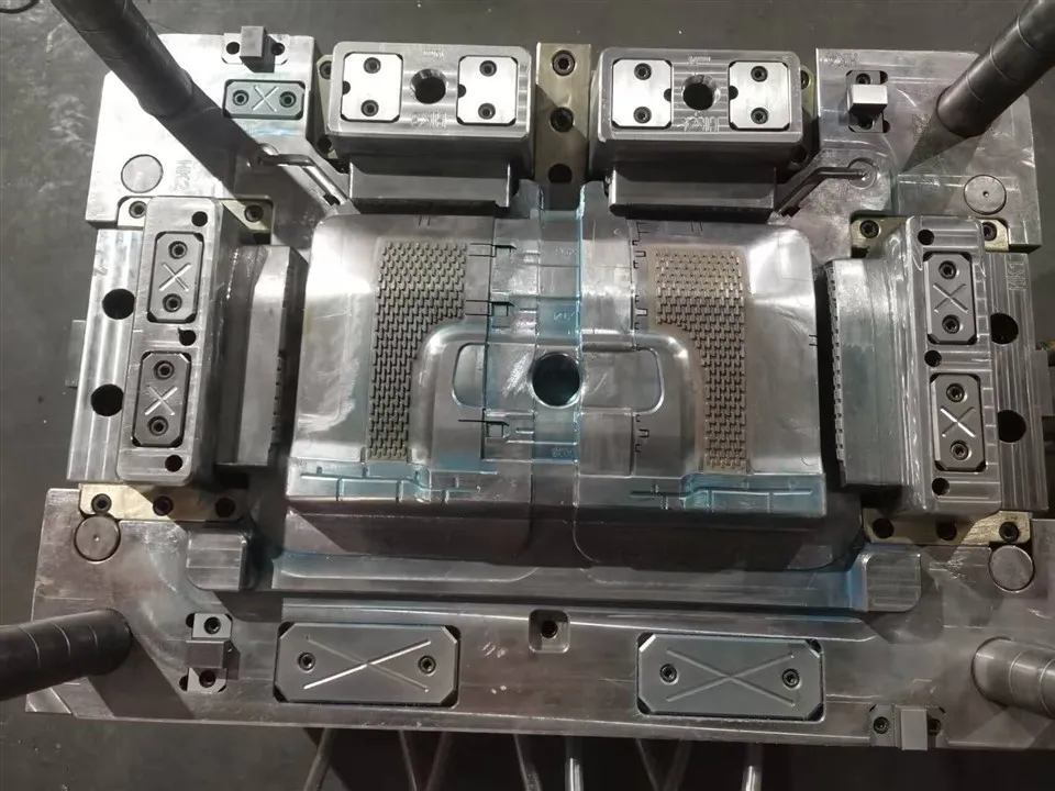 Mold For Left And Right Rearview Mirror Covers For Automobiles